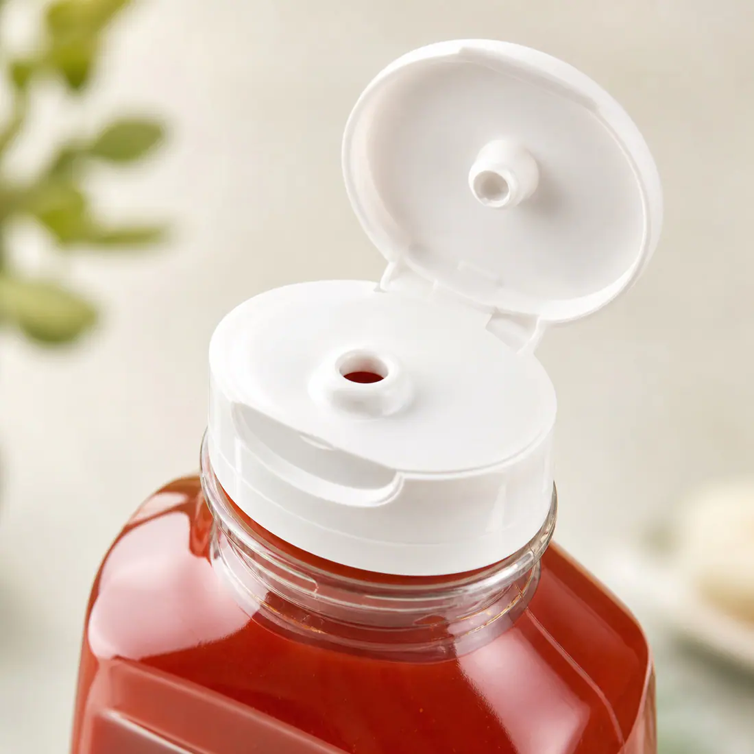 Bouteilles de ketchup pour marques propres détail du bouchon et de l'étanchéité