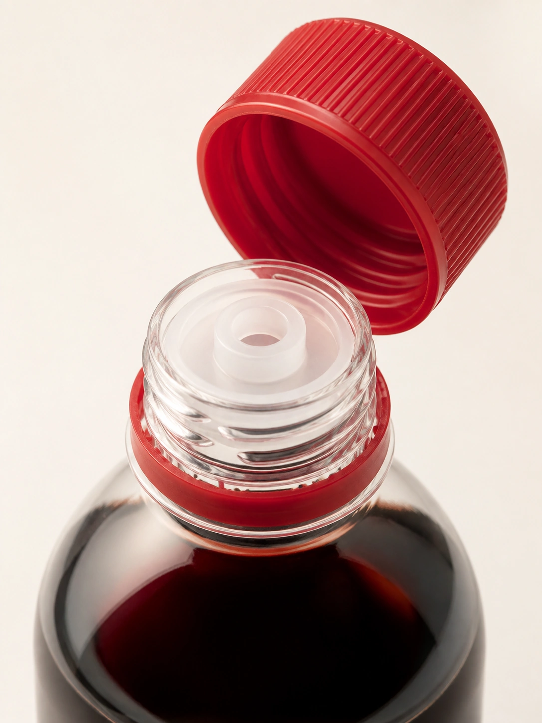 Mini-bouteille pour sauce soja 30 ml détail du bouchon et de l'étanchéité