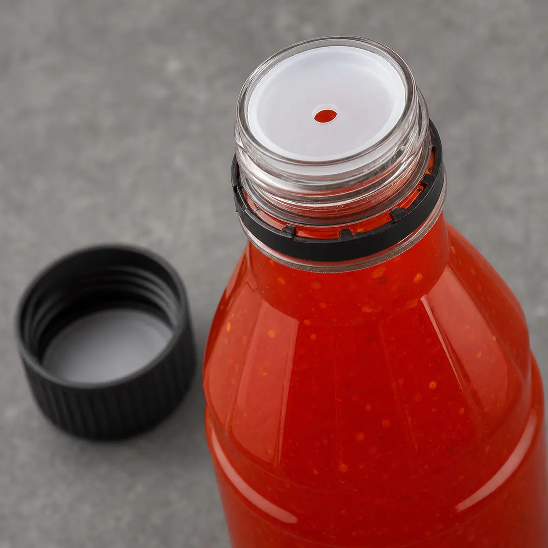 Bouteilles pour sauce au poivre détail du bouchon et de l'étanchéité